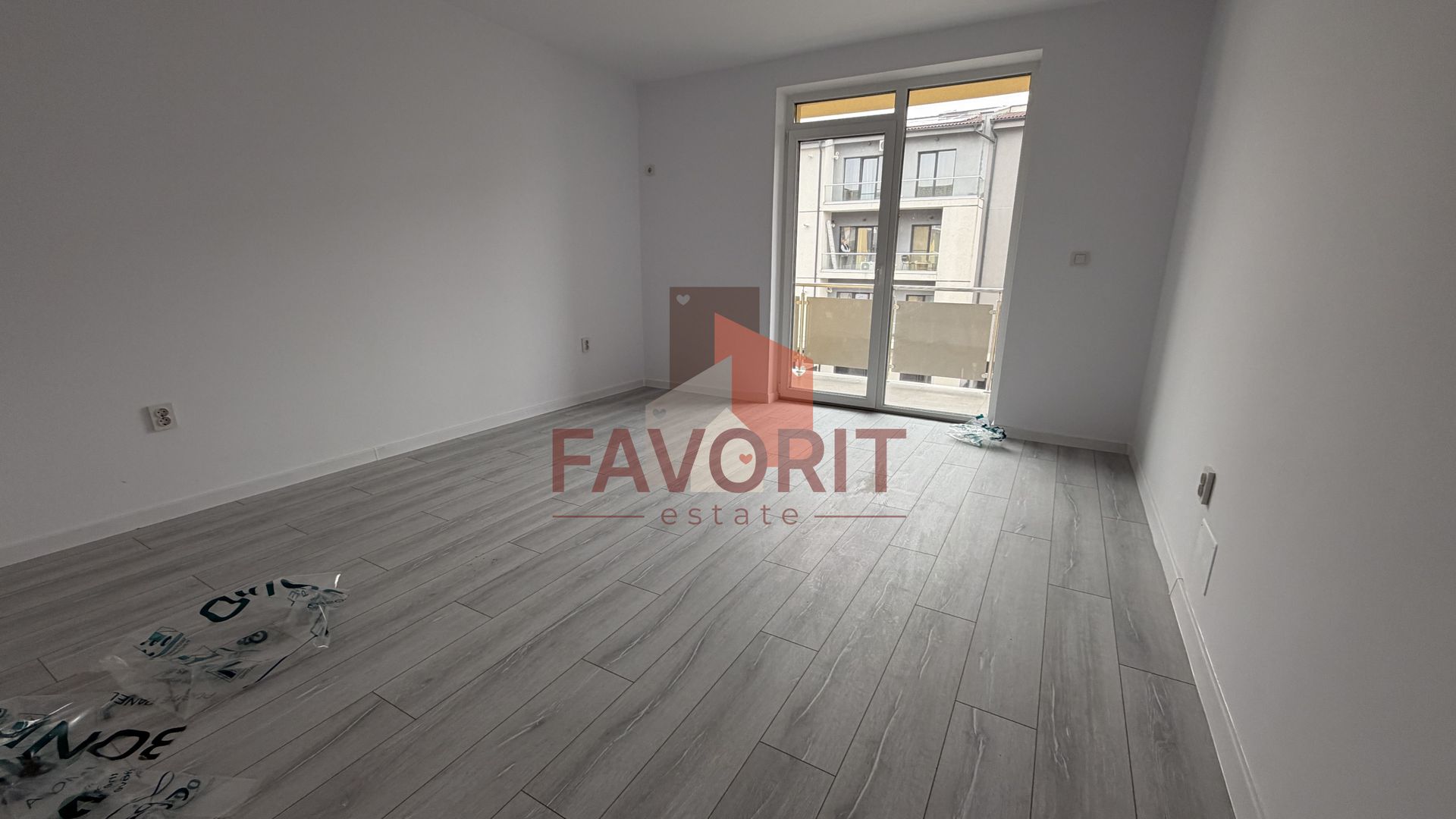 2 camere | Decomandat | La asfalt | Loc de parcare | Statie de autobuz - Poză 2