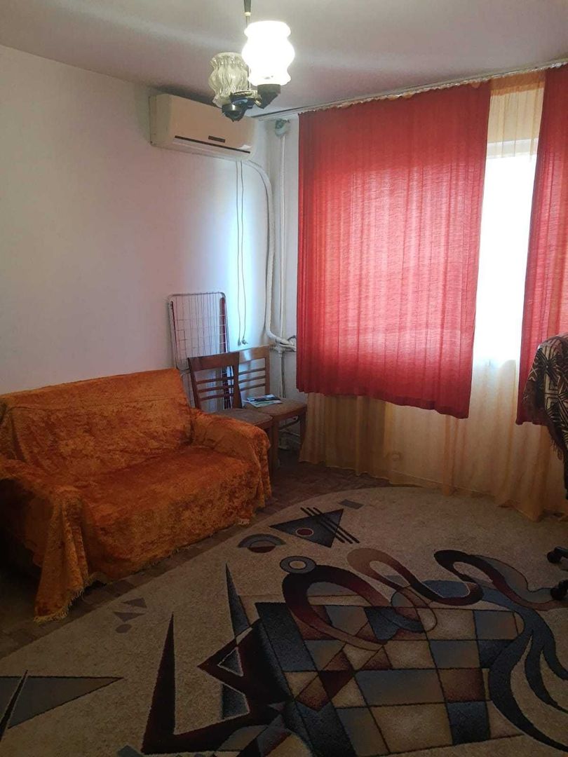 Apartament 2 camere Craiovita Noua Etaj 1 - Poză 4