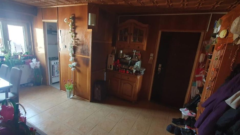 Apartament 3 camere2 bai 2 balcoane Centrala proprie. - Poză 9