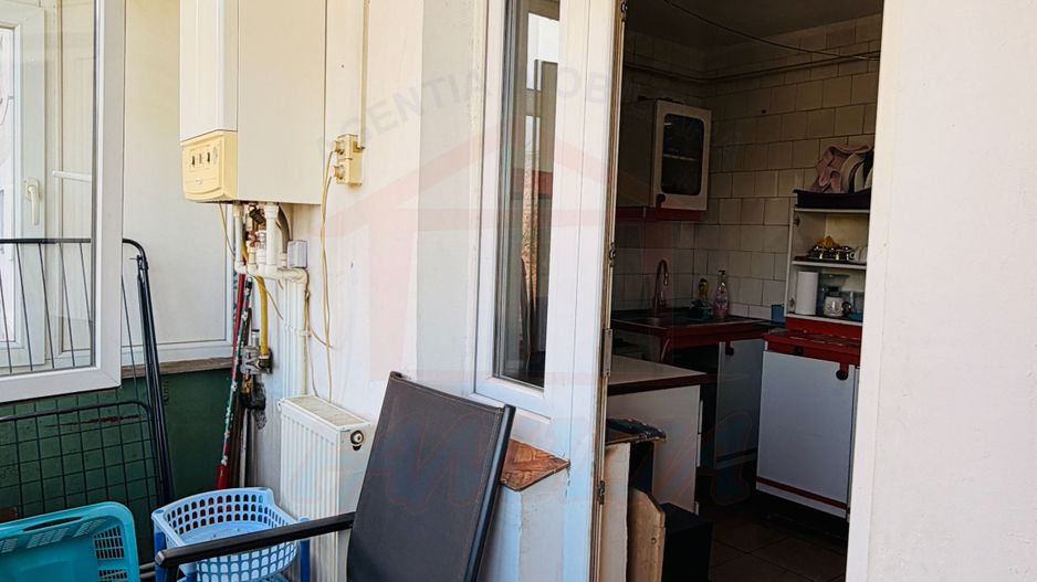 Apartament 3 camere dec. ,Galati, la PS-uri, Casa Roșie etaj 2, 68 mp. - Poză 8