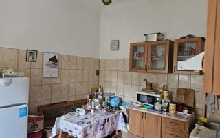 Vanzare Casa 4 camere | Zona Decebal Strada Popa Nan | Universitatea Hyperion - Poză 11