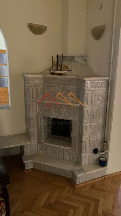 Vila de vanzare, teren 3100 mp, 7 camere, 6 grupuri sanitare, 3 CT, an 1997 - Poză 15