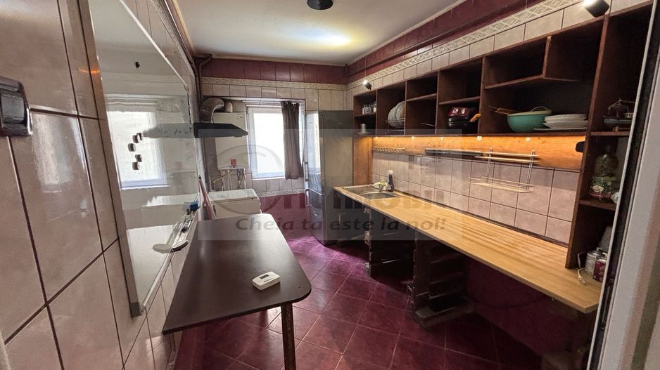 Apartament 3 camere Decomandat, et. 1, bulevard GARA - Poză 1