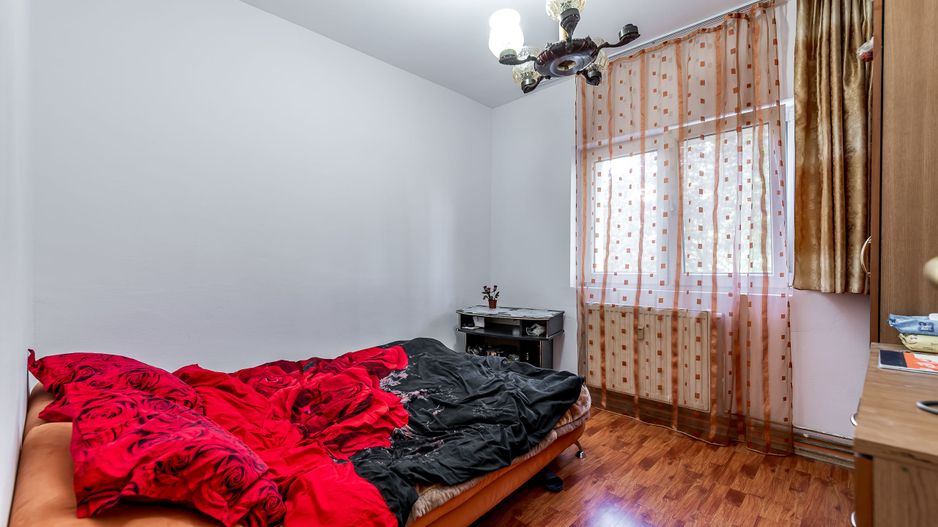 Apartament cu 3 camere decomandat la parter in Confectii Comision 0% - Poză 6