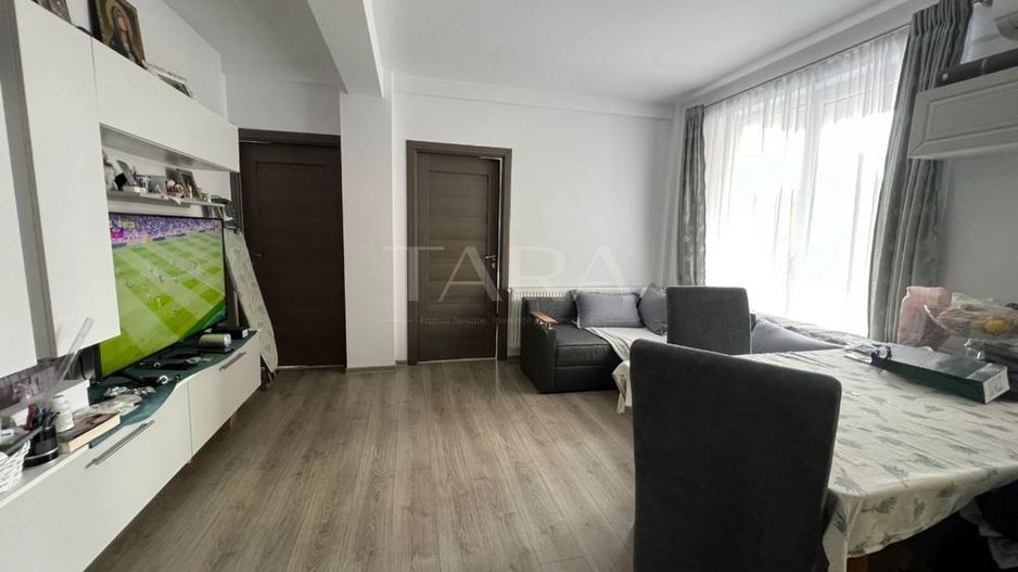 Apartament cu 3 camere în Grigorescu, zona noua, finisat si mobilat! - Poză 1