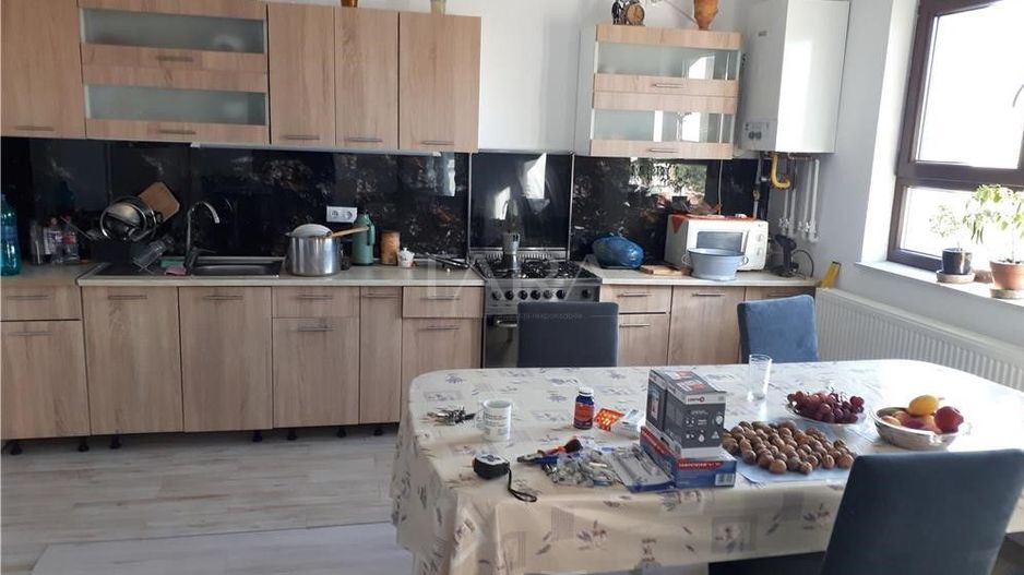 Apartament cu 2 camere de vânzare in zona Floresti. - Poză 1