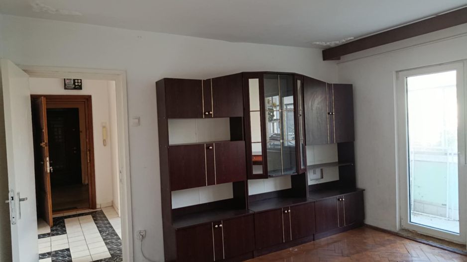 Girocului | 3 Camere | Bloc izolat - Poză 1