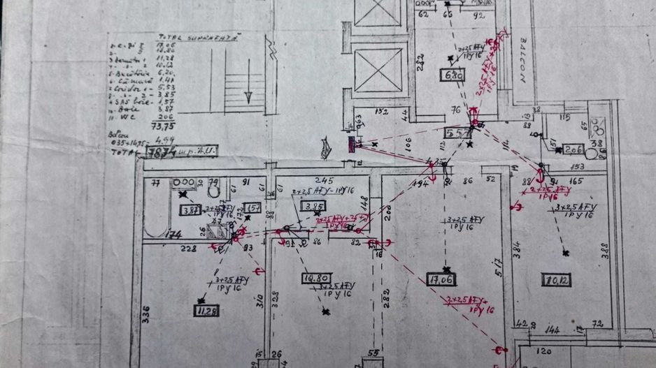 Vând apartament cu patru camere et. 5 bl. Lacul Tei - Poză 1