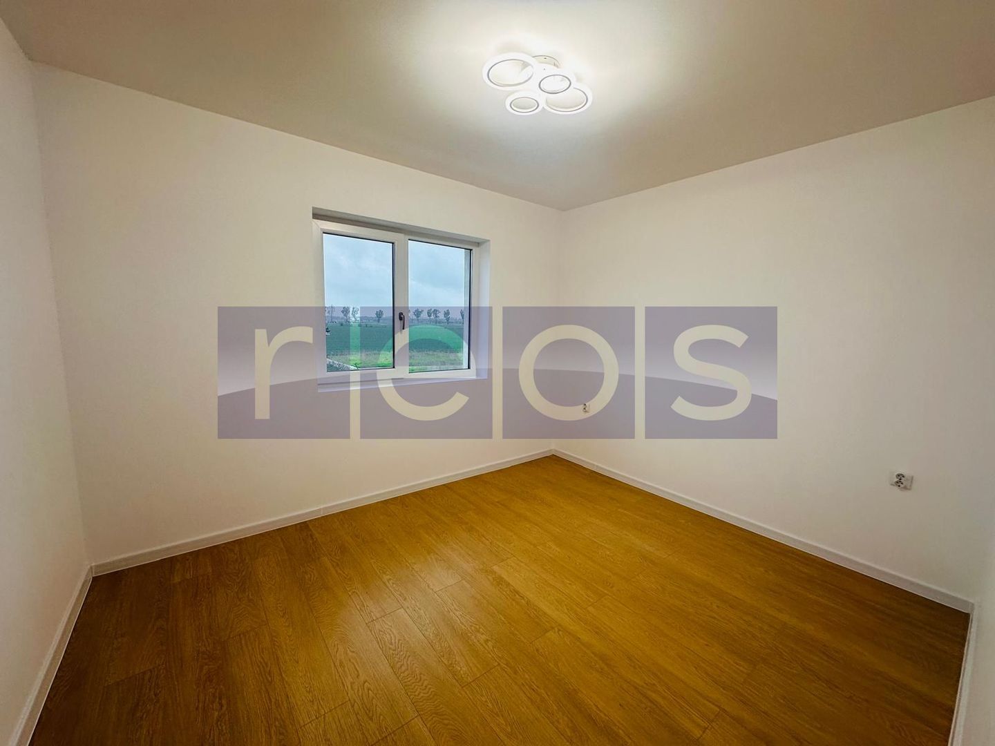 VILA DE VANZAR | BUFTEA | 4 CAMERE - Poză 10