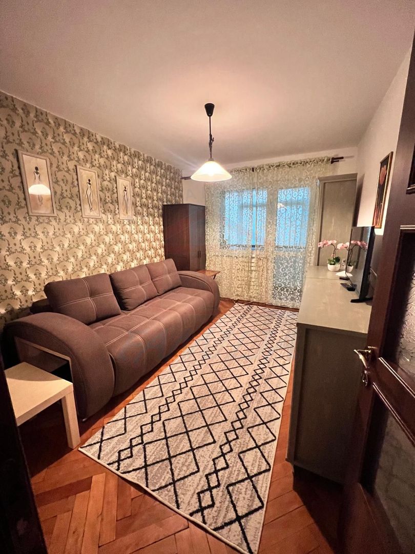 🏛️De închiriat 2 camere, Micro 20, 1.550 Ron/luna - Poză 1