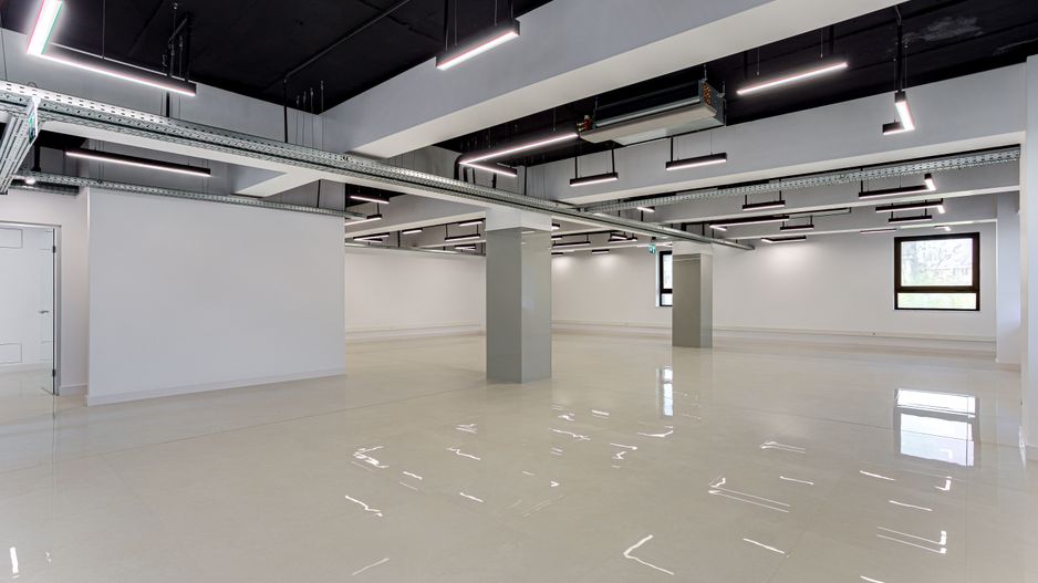 Spațiu modern de inchiriat destinat clinicilor sau companiilor - Poză 17