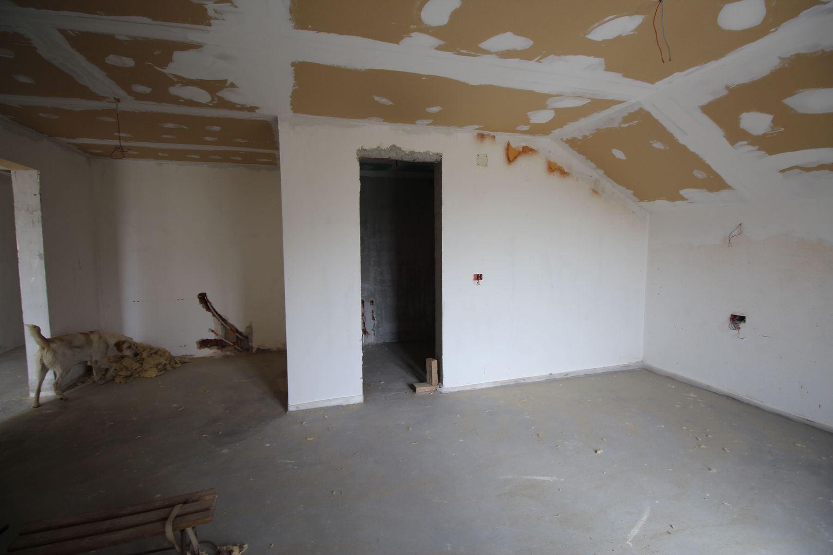 Imobil pretabil PENSIUNE- 518 Euro /mp - Poză 15