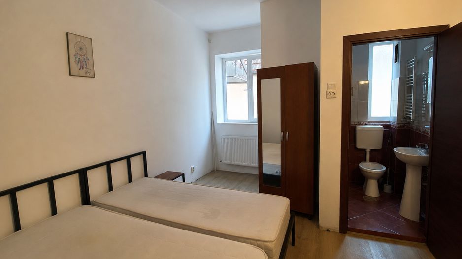 Fosta pensiune, cazare muncitori, pretabil pentru clinica, birouri - Poză 7