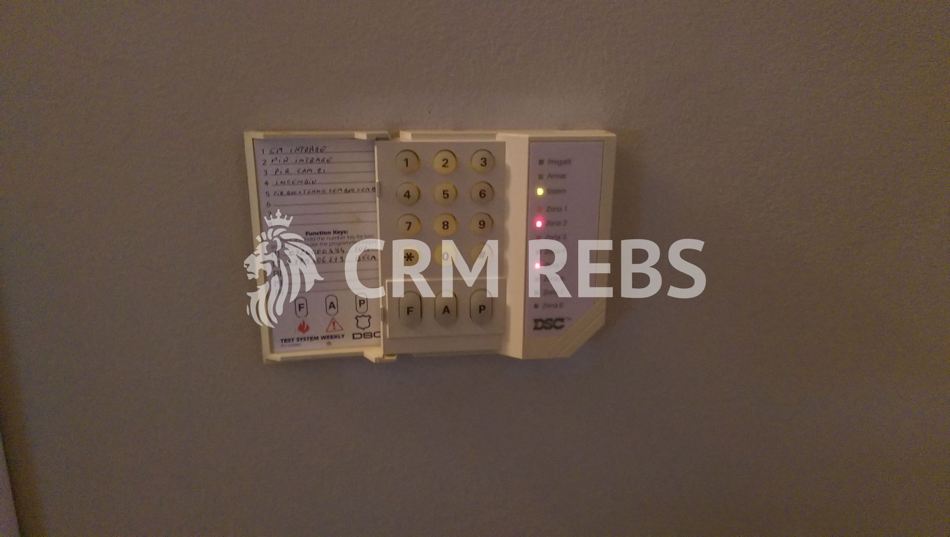 Casă / Vilă cu 3 camere de vânzare în zona Intre vii - Poză 2