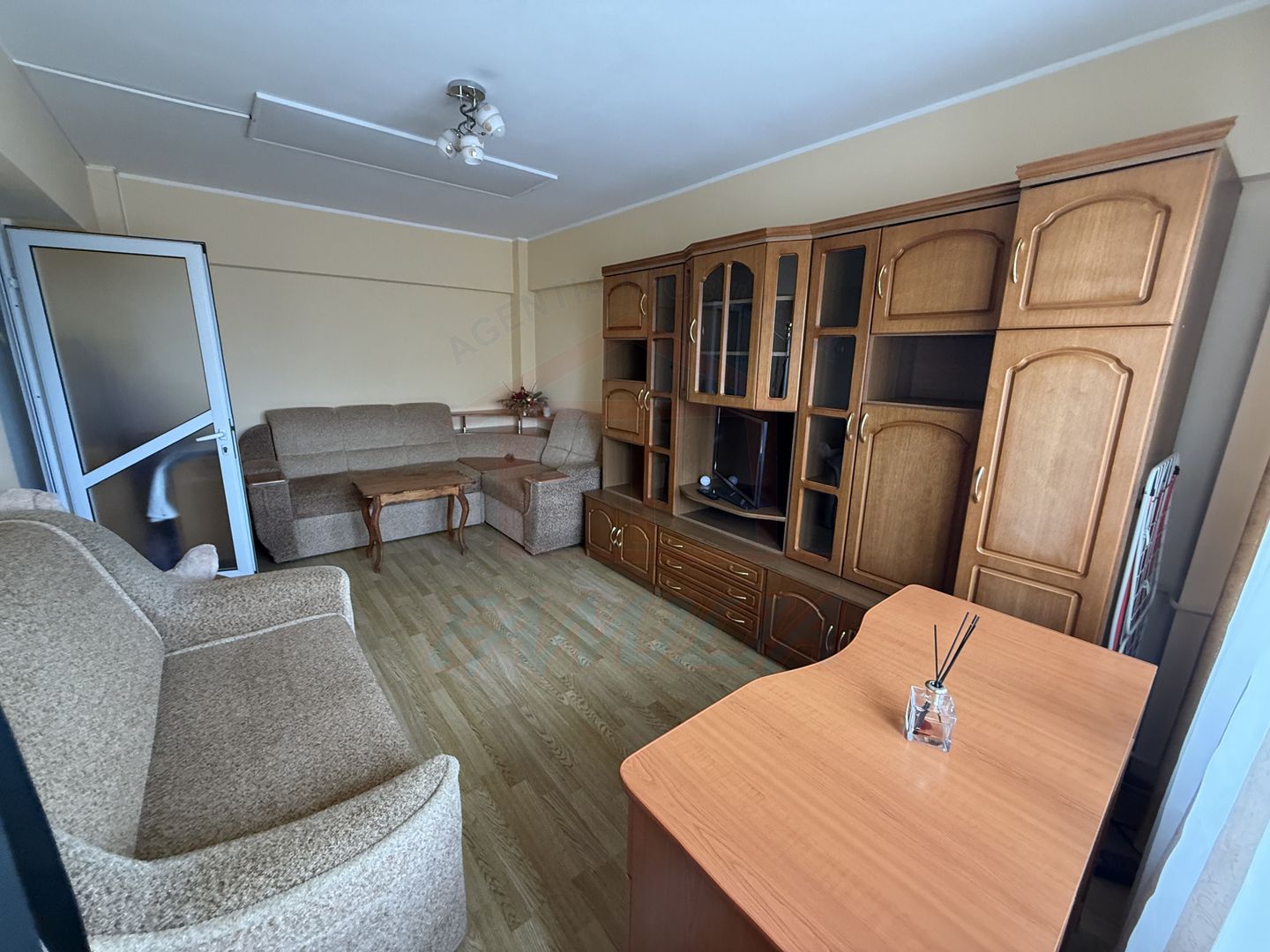 🏢 Apartament 2 camere decomandate – Micro 20 | 300 €/lună - Poză 2