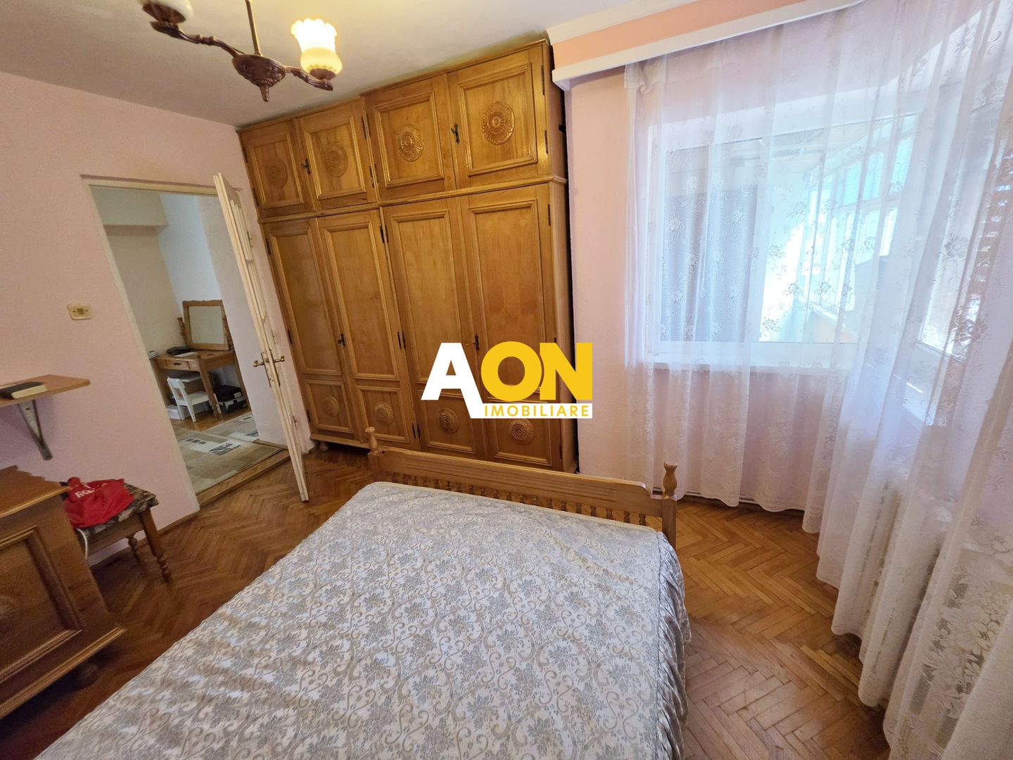 Apartament 3 camere, ultracentral, etaj intermediar - Poză 8