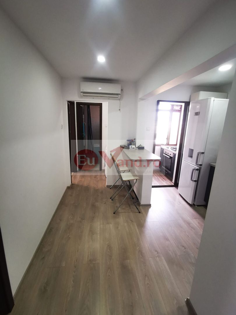 De vanzare apartament 3 camere, micro 39, 76.000 euro negociabil - Poză 2