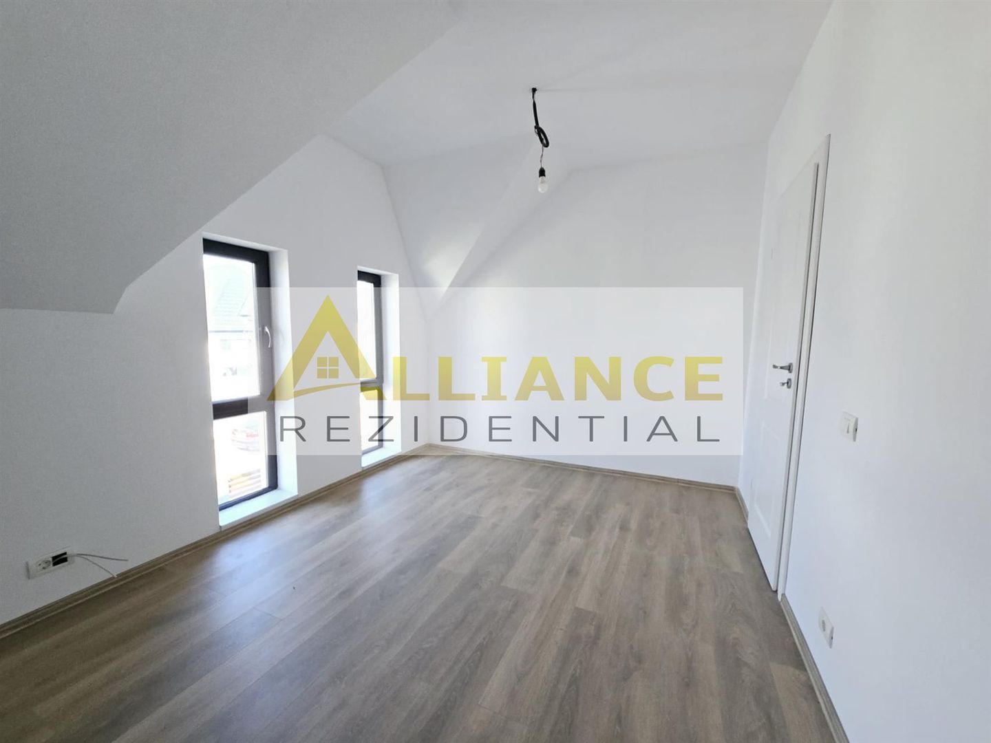 Vila individuala- 5 camere- 3 bai- incalzire pardoseala- - Poză 7