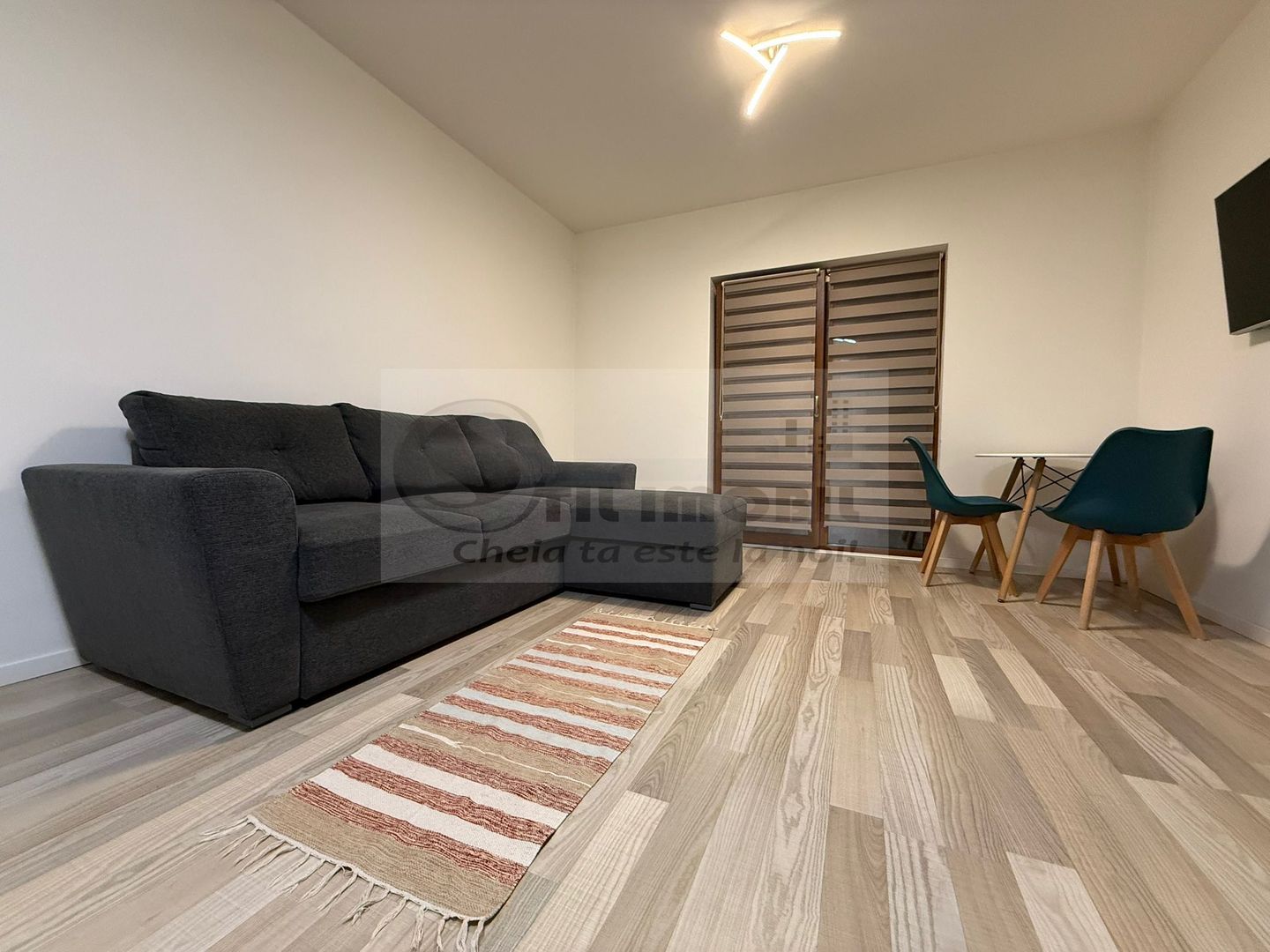 Apartament modern cu 2 camere – ESQ Village, Valea Lupului - 375€ - Poză 4