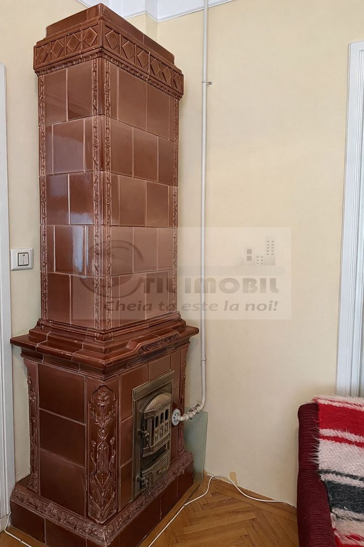 Vilă interbelică, 7 camere, Centru Iași- 800.000 € - Poză 2