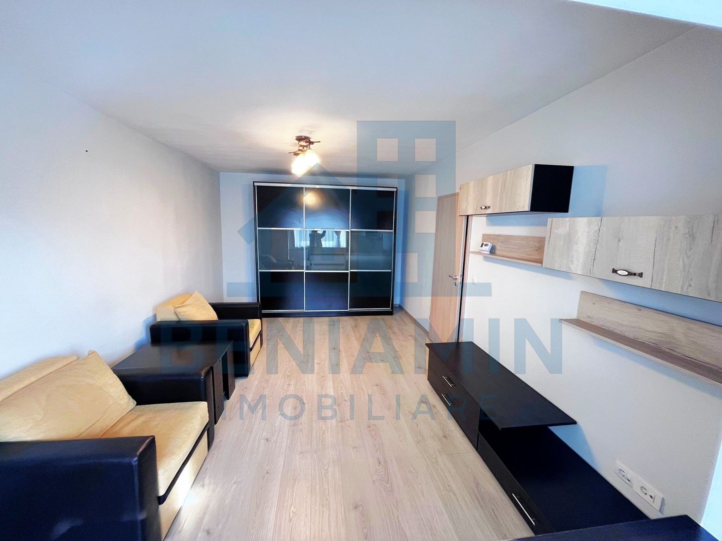 Apartament 2 Camere Decomandat Etaj 1 cu centrala -Tractorul-Mobilat - Poză 3