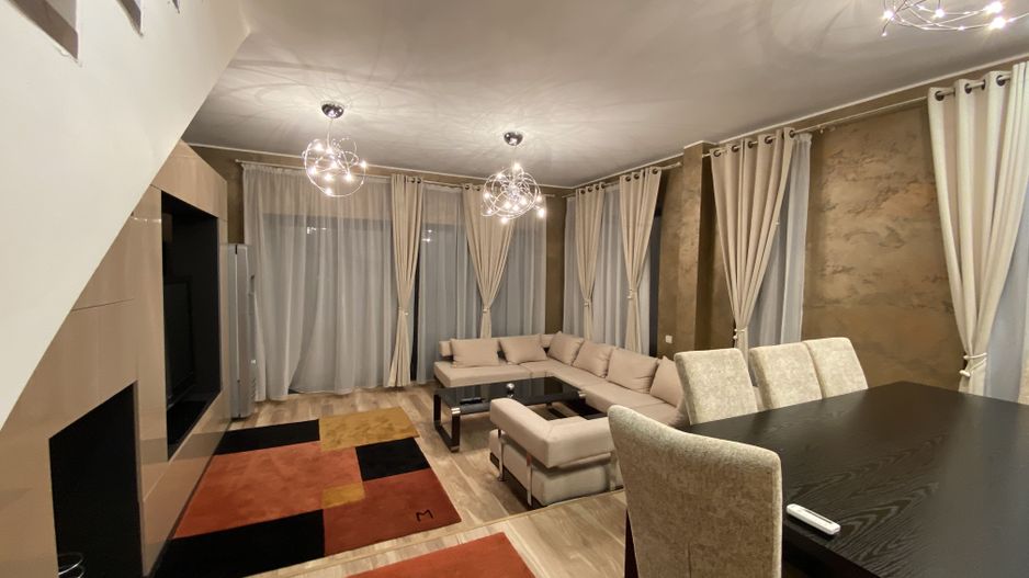 Duplex de vânzare/ cartier Europa/  curte/ terasa de 25 mp/ finisat modern - Poză 1