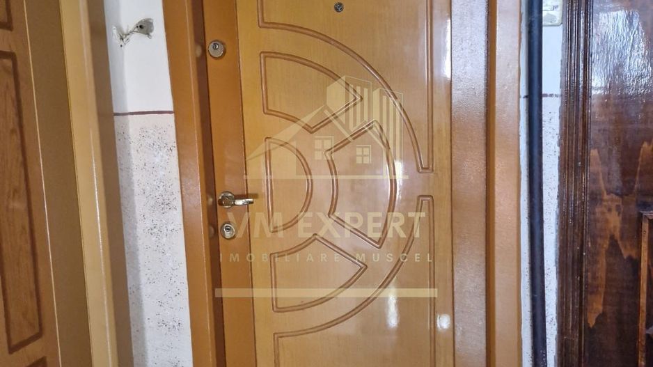 APARTAMENT 2 CAMERE, ETAJ 2, CAMPULUNG, ZONA VISOI - Poză 9