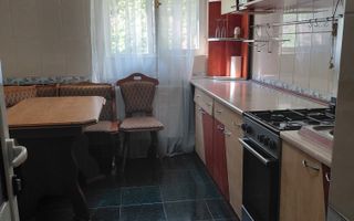 De inchiriat apartament 2 dec ,et 1, Micro 20 mobilat si utilat - Poză 12