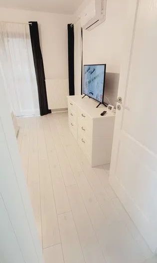 Garsoniera Exigent Plaza Lujerului - Poză 1