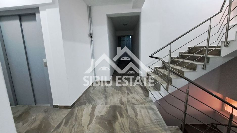 Apartament 3 camere decomanadate Calea Surii Mici - Poză 7