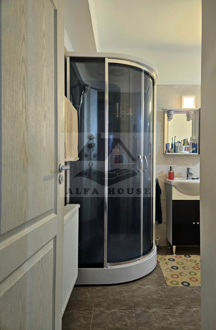 Oportunitate - Apartament cu trei camere in vila, zona Tractorul 70 mp - Poză 9