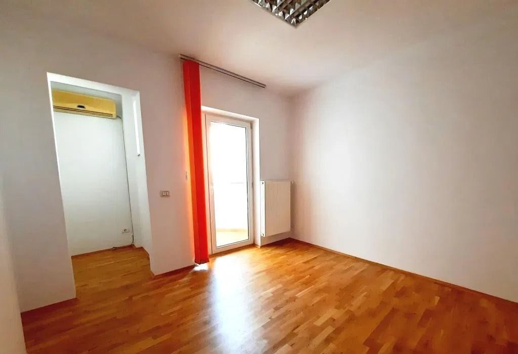 Apartament 4 camere nemobilat Stefan cel Mare de inchiriat bloc 2013 - Poză 10