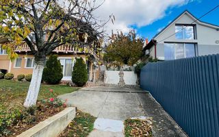 Casa in zona de dealuri - Poză 2