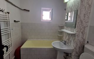 Apartament 2 camere de închiriat - Micro 17 - Mobilat - 350 Euro - Poză 4