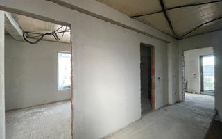 Duplex separat prin garaj si superpozitie - Poză 6