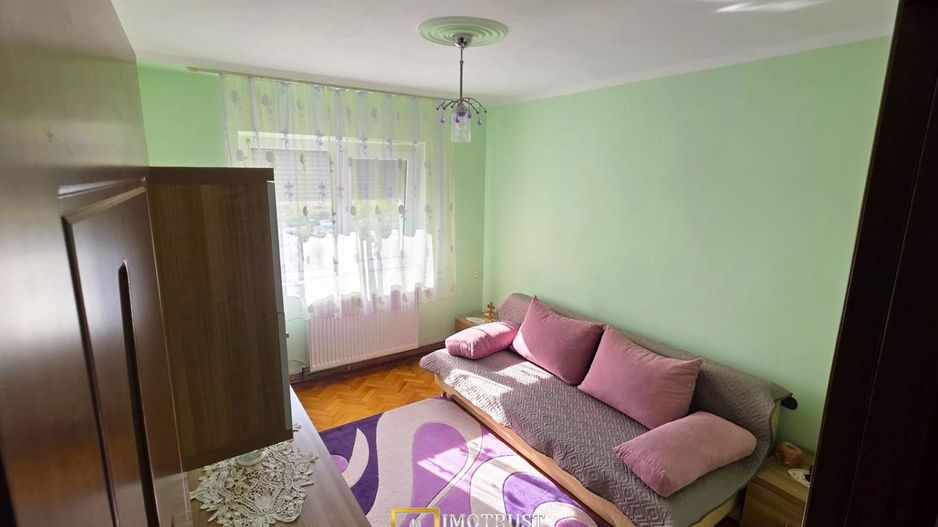 Apartament 3 camere de închiriat – Micalaca, Zona 300 - Poză 2