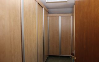 Casă / Vilă cu 3 camere de vânzare în zona Bartolomeu - Poză 103