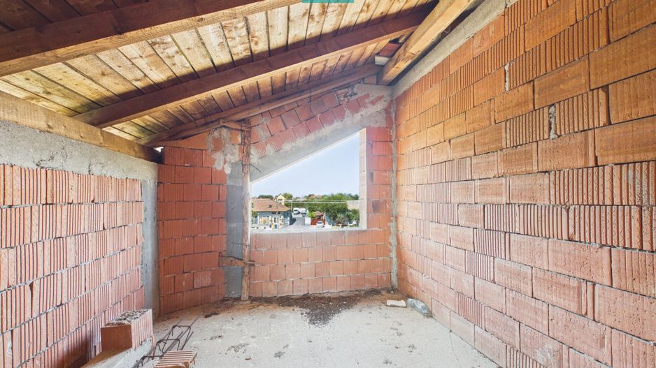Vilă pe 3 niveluri și garaj 168mp în Zimandu Nou - Poză 21