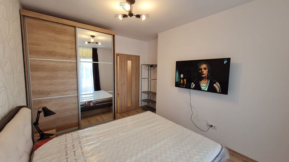 Lux la 5 minute de Iulius Town - Poză 17