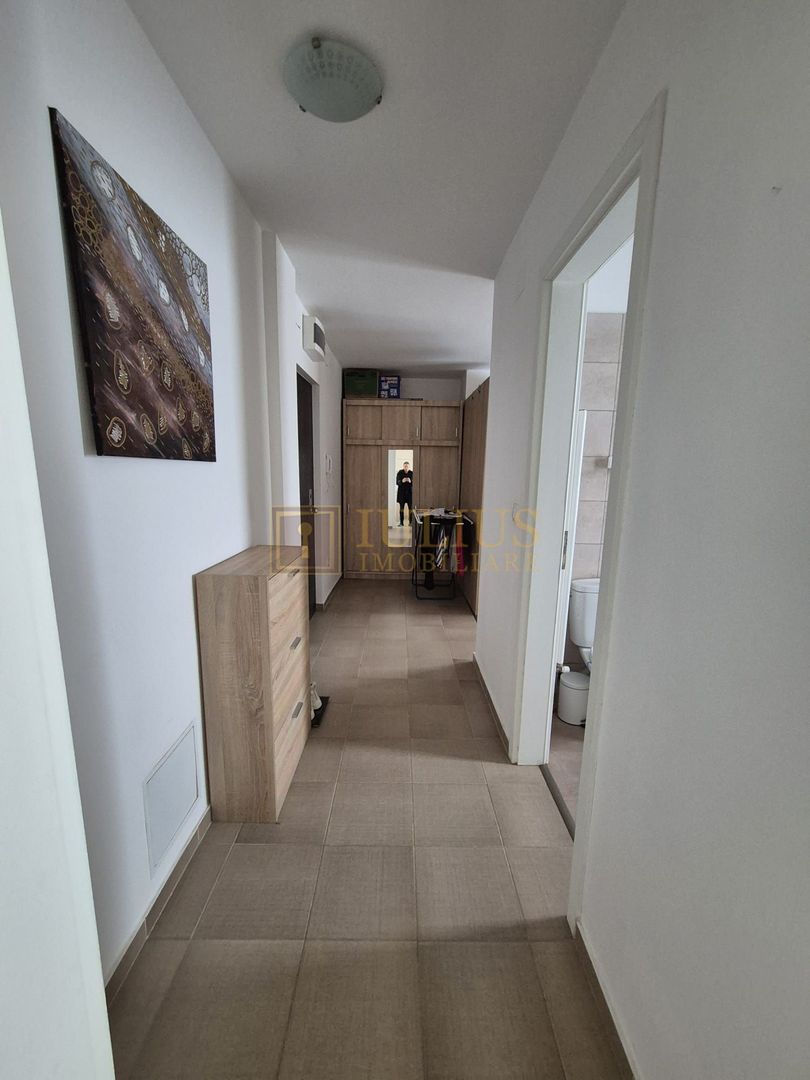 1 camera, Complex Toronto langa Vox sis Ring - Poză 7