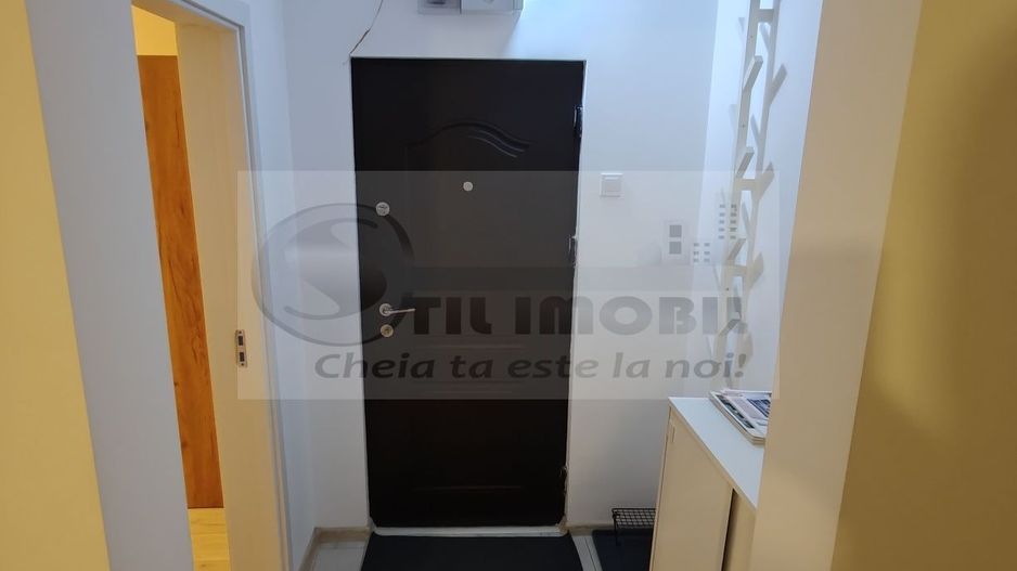 Apartament semidecomandat cu 3 camere si balcon - Podu Ros - 500€ - Poză 8