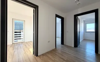 Casa noua Gura Humorului - 4 dormitoare, curte amenajata - Poză 12