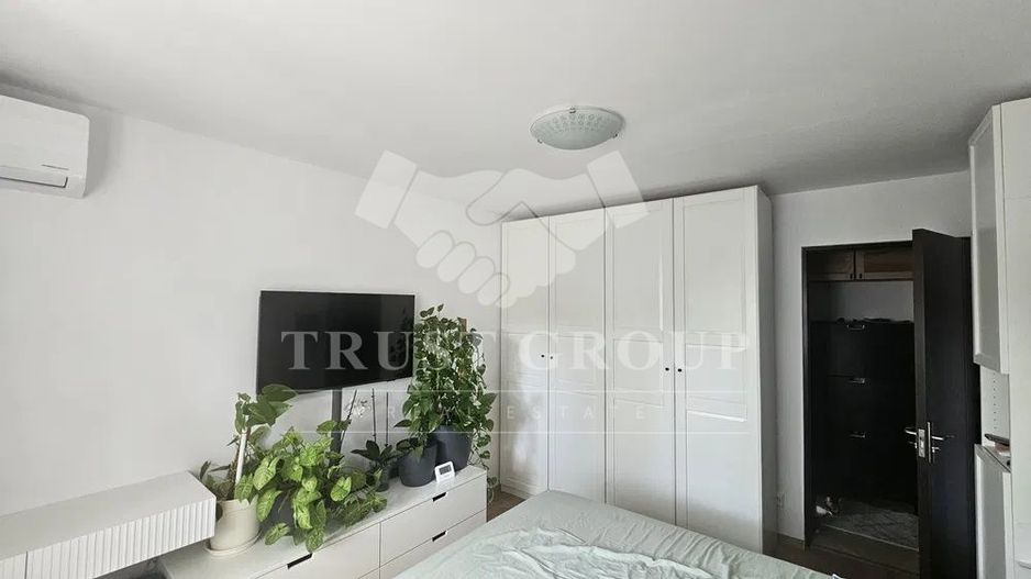 Apartament 3 camere 1 Mai - Poză 1