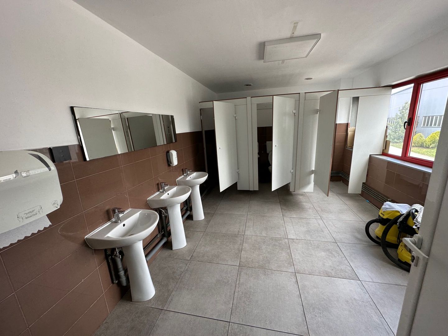 Hala pentru producție + birouri   10.000 mp - Poză 25