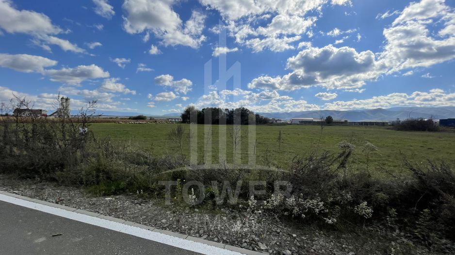 Teren industrial de vânzare în Cristian – 6.000 mp, deschidere la drum asfaltat - Poză 2