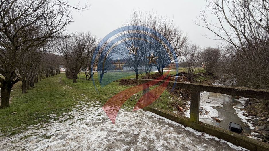 CASA CU TEREN 2500 MP LA 23 KM DE CRAIOVA CU TEAVA DE GAZE - Poză 10