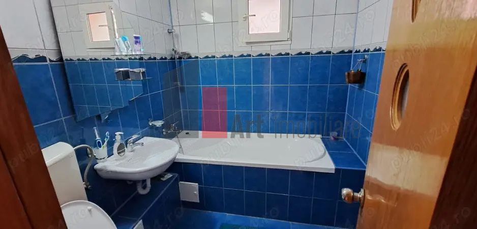 APARTAMENT DE 3 CAMERE  SEBASTIAN - Poză 3
