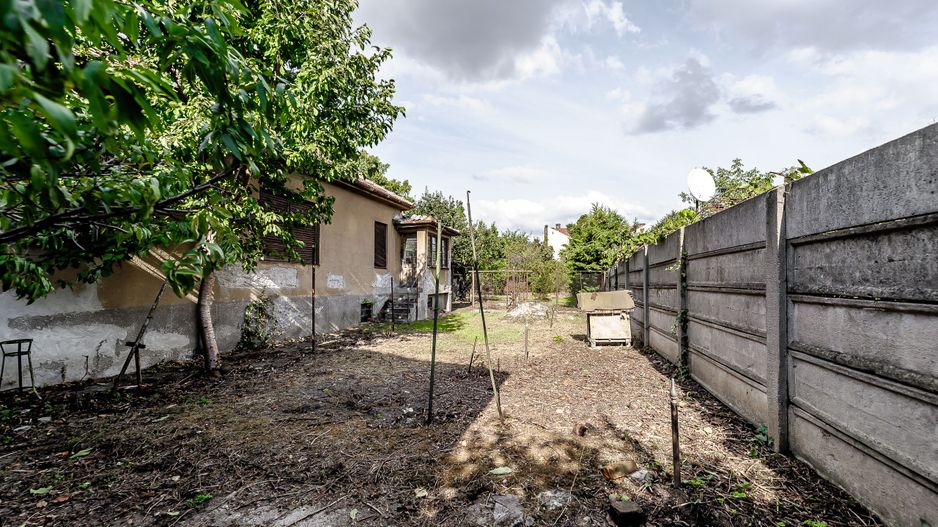 Proprietate REZERVATĂ! Casă din centru în Arad. - Poză 11