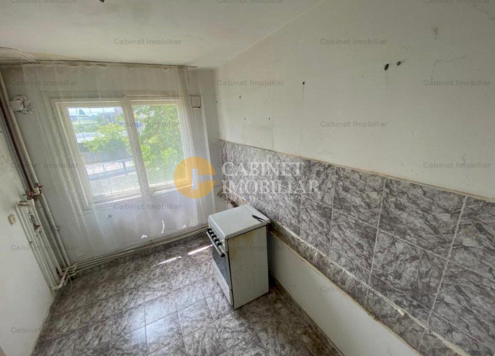 Apartament cu 3 camere Decomandat - Etaj 2 - Zona Podu Ros - Poză 5