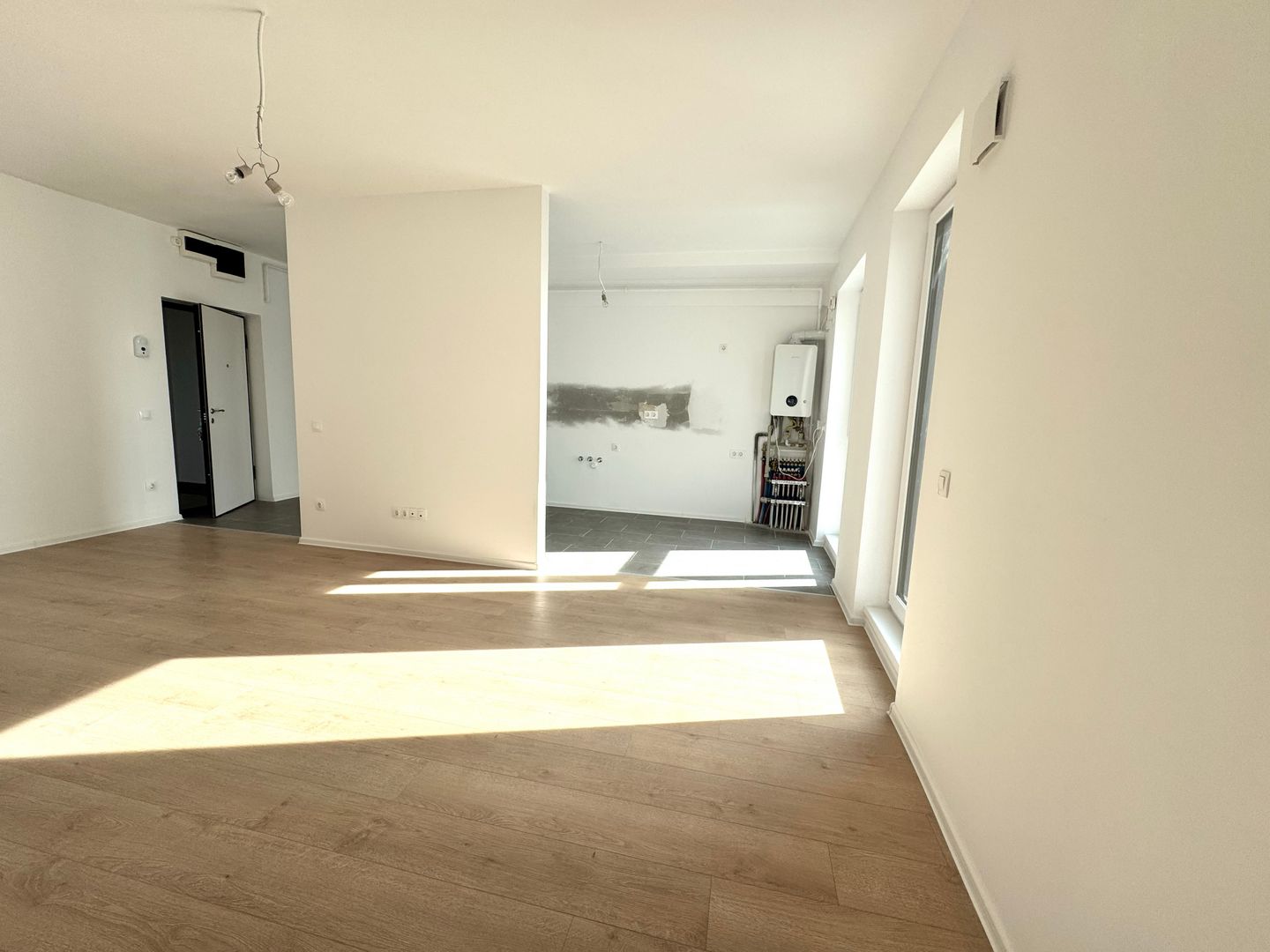 Apartament 3 camere Zona Mall Colosseum-Lacul Străulești - Poză 20